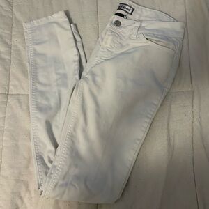 White Skinny Jeans Classic Style